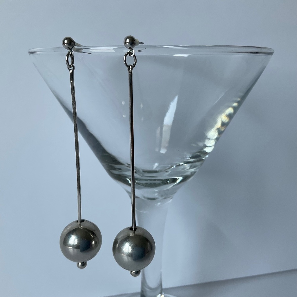 🧚 2/$15 Earrings Pierced Drop Ball Silver Tone Earrings